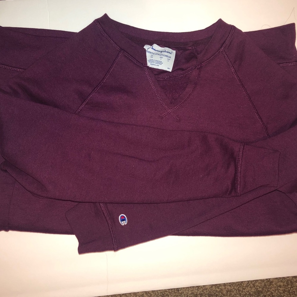 Women’s Champion Sweater, Size Medium